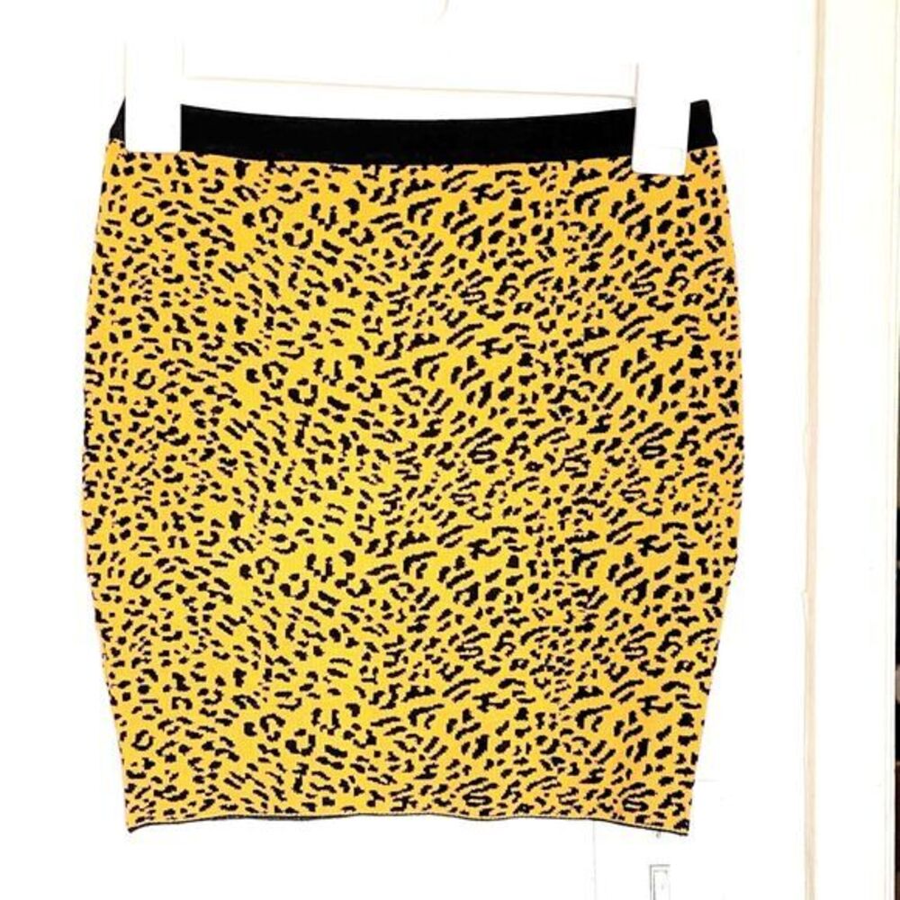 Hera Collection Womens Sweater Skirt Small Mob wives Animal Cheetah Jersey Shore